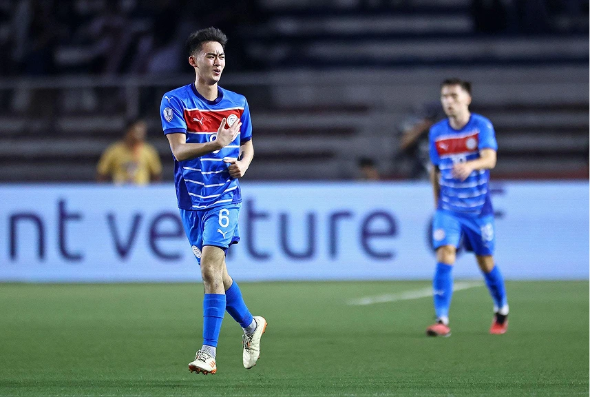 Southridge Alumni Sandro Reyes Makes His Mark in Football